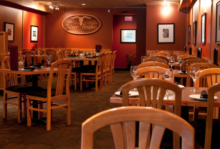silverheightsdiningroomgoodpic1 Silver Heights Restaurant